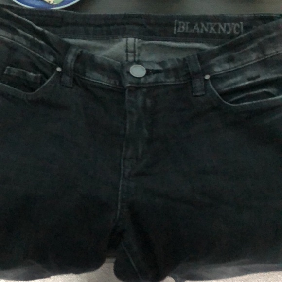 Blank NYC Faded Black Wash Skinny Leg Jeans Size 26 - Picture 7 of 10